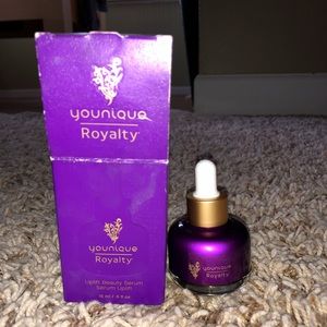 Younique Uplift Beauty Serum